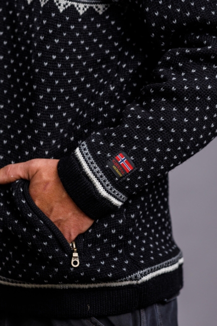 Windstopper jakke / Norsk strik i topklasse / Sort