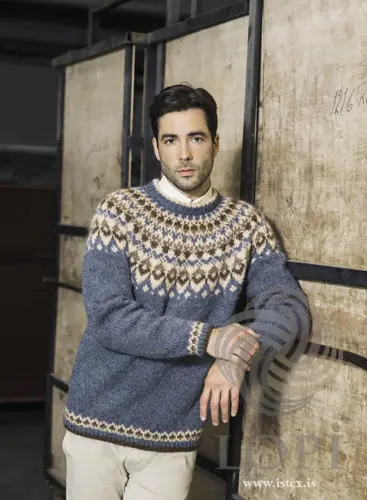 41-8 Sproti Strikkeopskrift sweater i Léttlopi trykt
