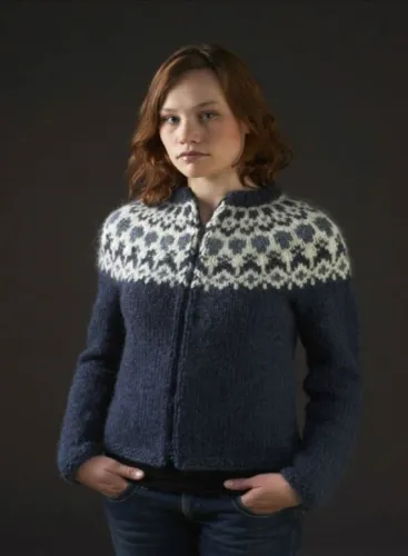 Gratis opskrift – Héla blá cardigan i Álafoss lopi (islandsk)