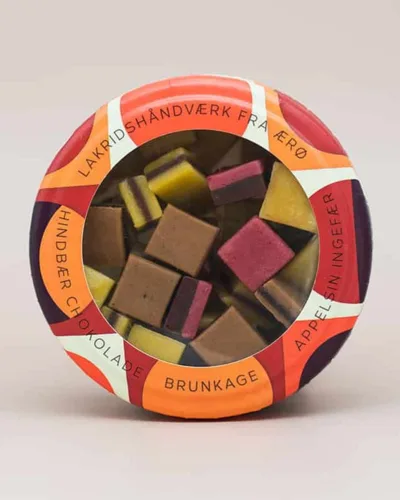 Vinteræske – lakridskonfekt med hindbær-chokolade, brunkage og appelsin-ingefær – Hattesens Konfektfabrik