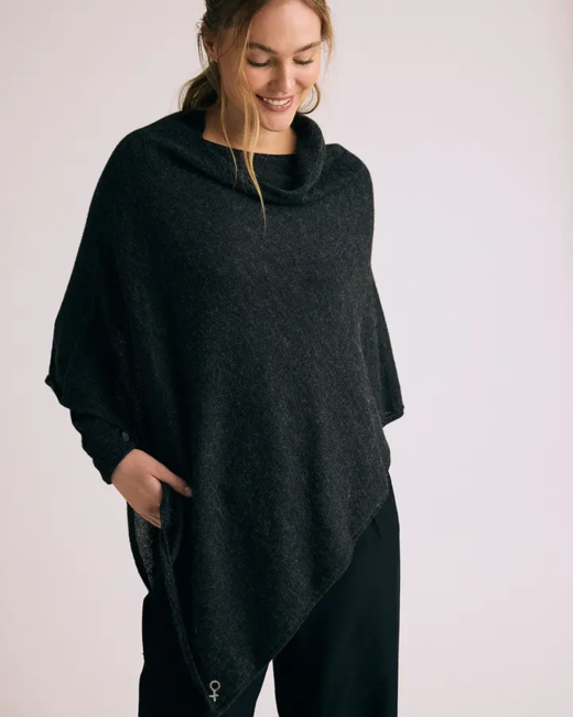 100% Baby Alpaca Poncho/ Eos/ Antracite