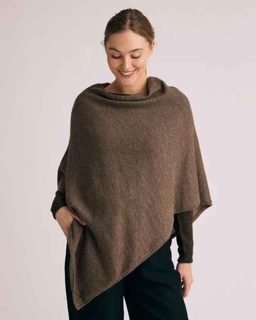 100% Baby Alpaca Poncho/ Eos/ Dark Camel