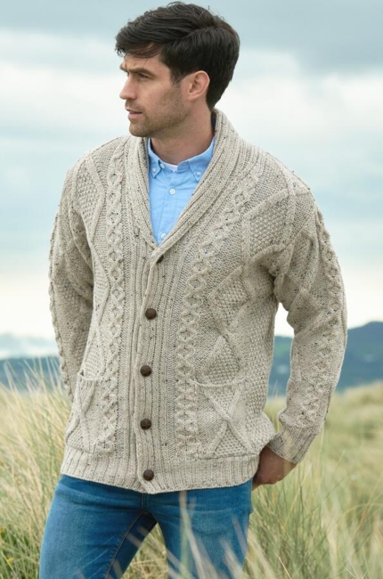 Aran cardigan i 100 % merinould – Oatmeal