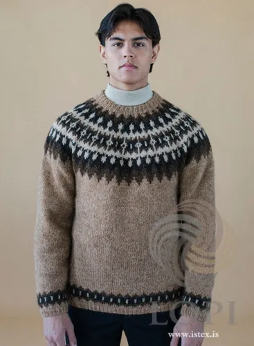 Gratis opskrift – Kastali - klassisk 42-9 sweater i Léttlopi