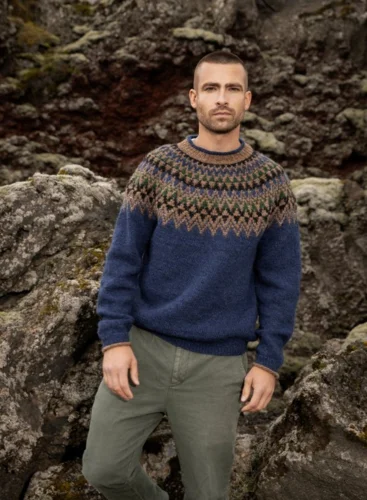 45-8 Skuggsjá Strikkeopskrift sweater i Fjallalopi (engelsk) trykt