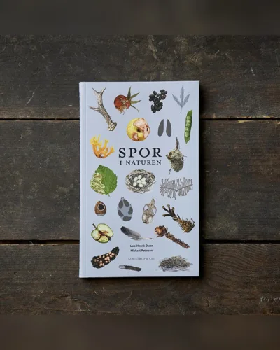 Spor i naturen, naturguide af Lars Henrik Olsen – Koustrup & Co.