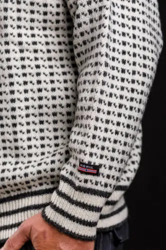 Færøsk sweater / Rund hals / Råhvid / Norwool