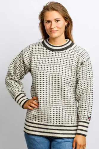 Færøsk uldsweater med rund hals i 100% ren uld / Råhvid