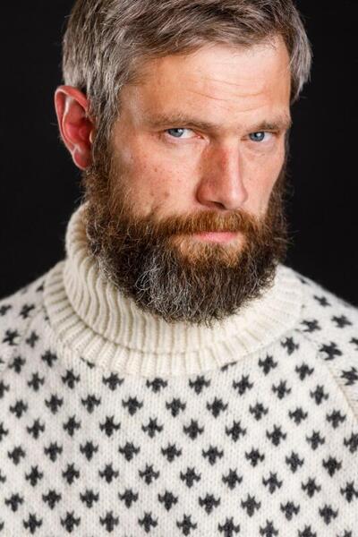 "Islænder" sweater / Rullekrave / Råhvid