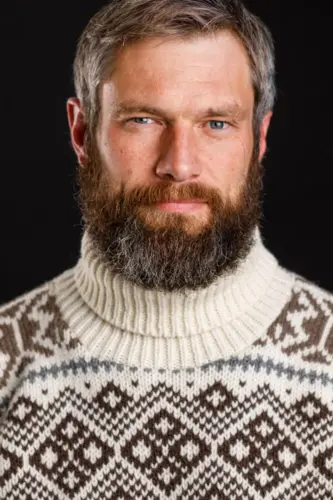 Færøsk sweater / Islænder, rullekrave / Råhvid & brun / Norwool
