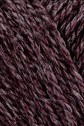 No.4 / Organic wool nettles /  Sort oliven v838