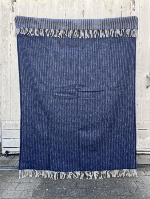 Meleret  uldplaid i dybe blå nuancer – 100% ny norsk uld