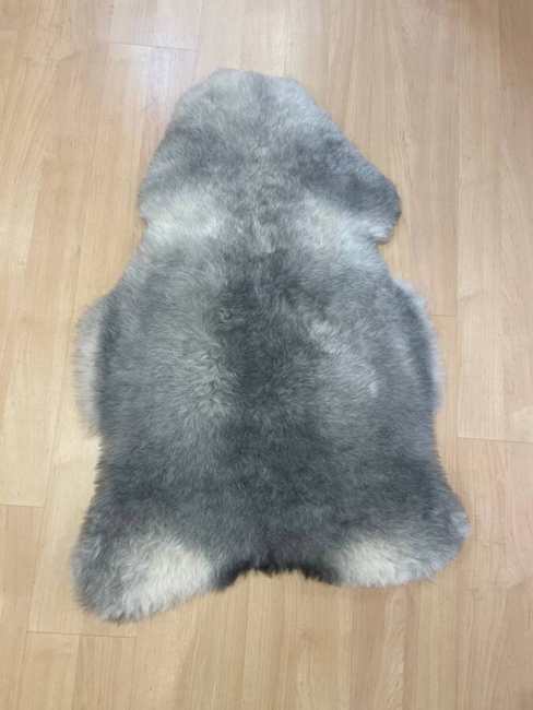 Islandske  Skind / Grå  / korthåret/ nr. 2014