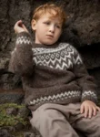 45-3 Úthagi Strikkeopskrift sweater i Fjallalopi (engelsk) trykt