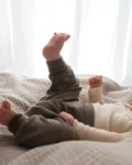 Engel Natur baby bukser med høj navlelinning i uld & silke, valnød – billede 2