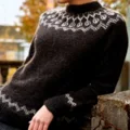 37-5 Snös Strikkeopskrift sweater i Léttlopi trykt