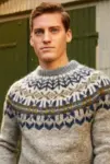 37-9 Heljargjá Strikkeopskrift sweater i Léttlopi trykt