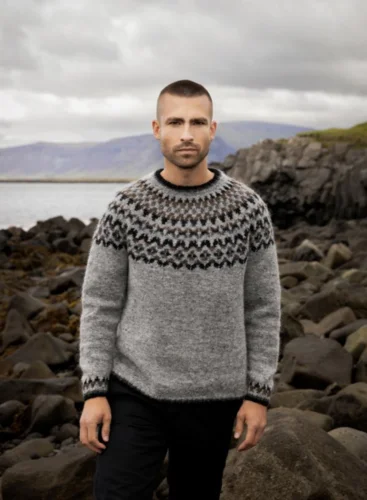 45-4 Tjakkur Strikkeopskrift sweater i Fjallalopi (tysk) PDF