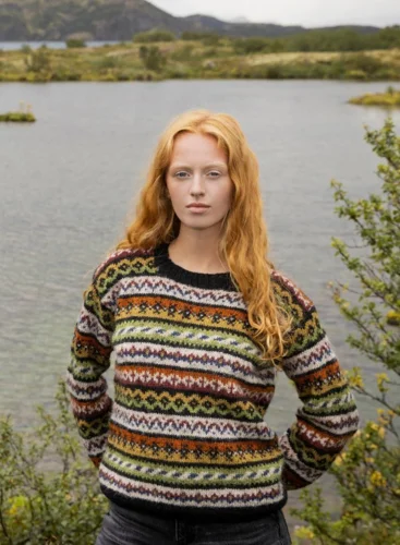 45-12 Lög Strikkeopskrift sweater i Fjallalopi (engelsk) PDF