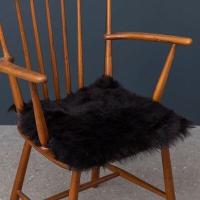 Islandsk lammeskinds hynde – korthåret sort (40x40 cm)