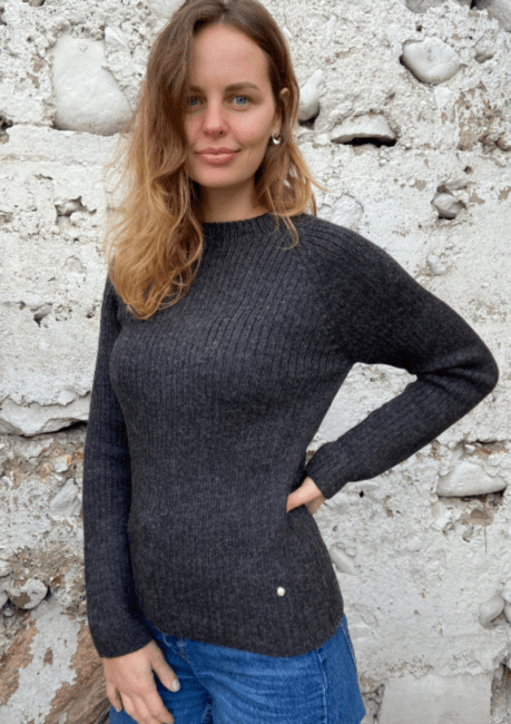 Alpaca Sweater /Elise Rib/ Charcoal/ Essensia 
